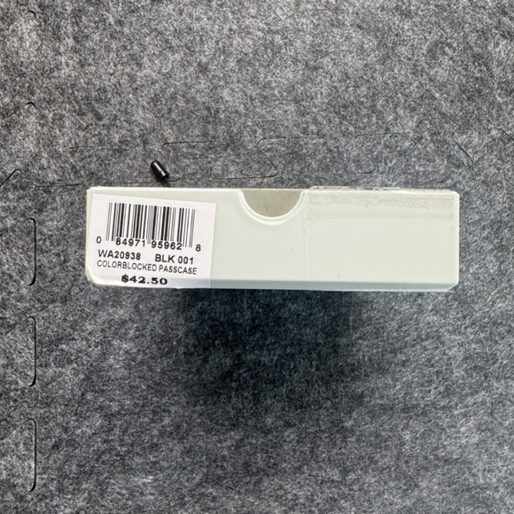 Perry Ellis Portfolio Bifold Passcase Leather Men's Wallet Removable ID Holder - Picture 11 of 11